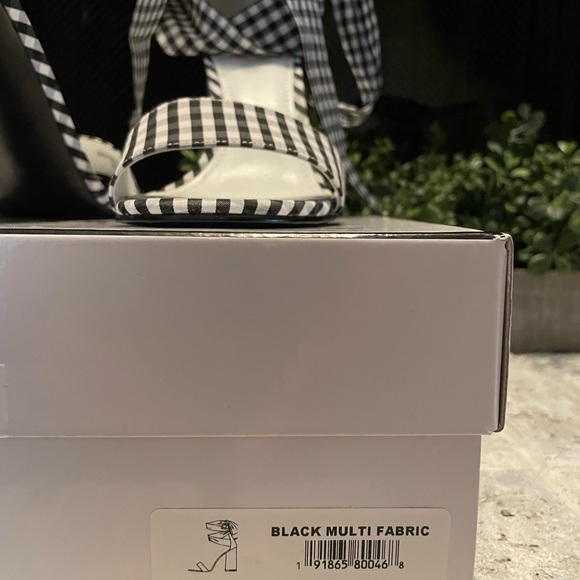 Guess Allison ankle wrap sandal.  Size 7.  Black/white gingham. - Picture 6 of 6
